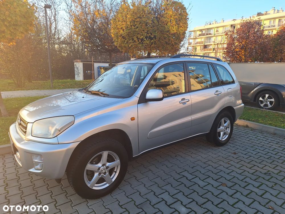 Toyota RAV4 2.0 VVT-i 4x4 - 2