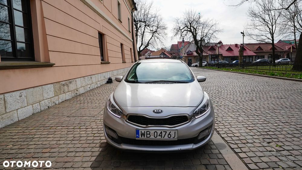 Kia Ceed - 4
