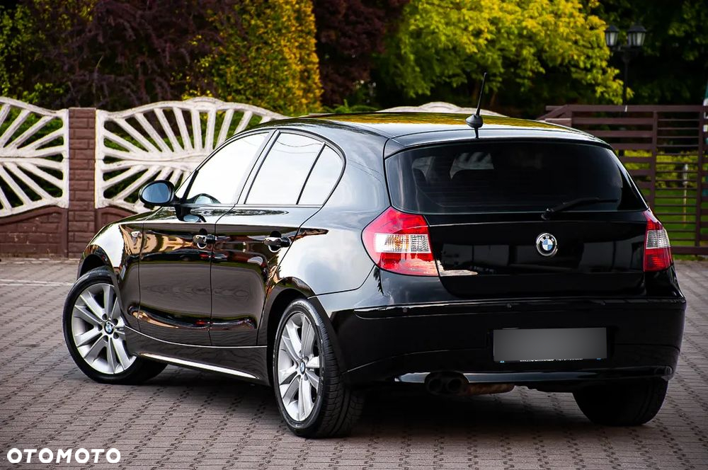 BMW Seria 1 130i - 23