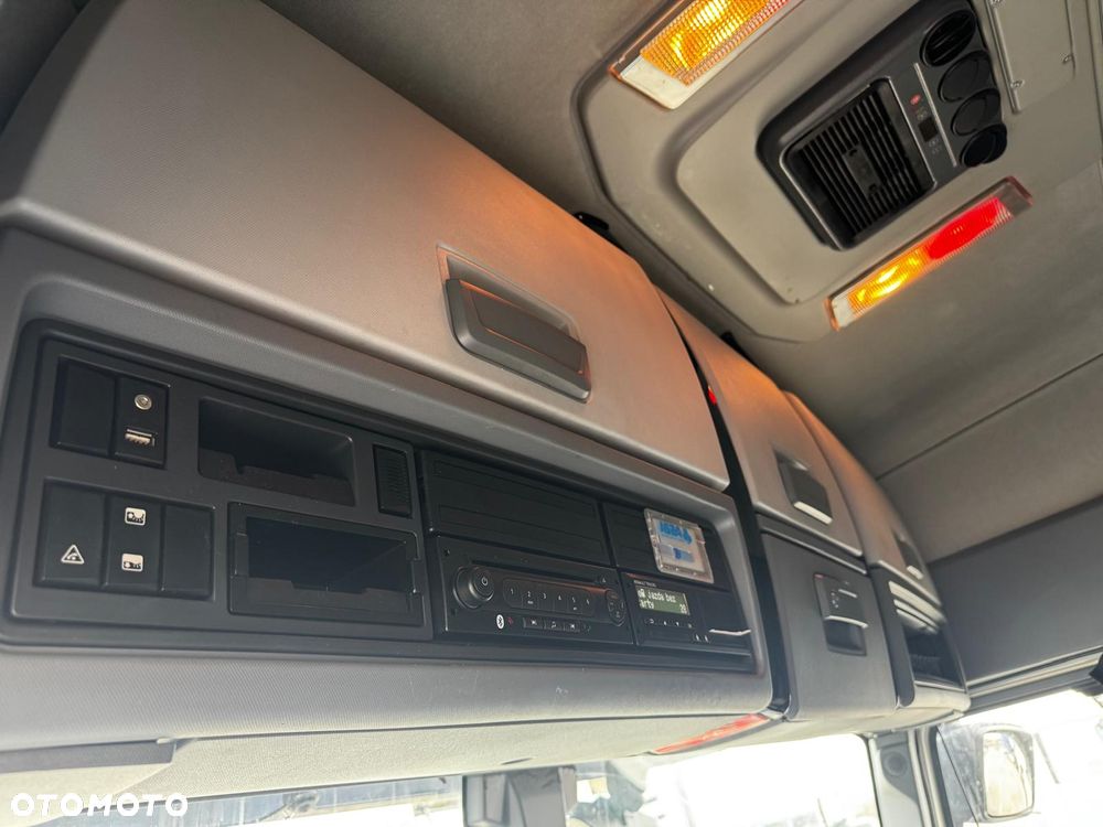 Renault T460 Sleeper Cab - 9