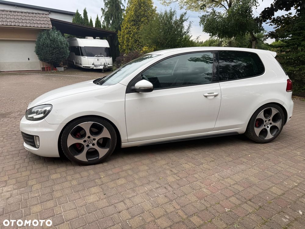 Volkswagen Golf 2.0 GTI adidas - 5