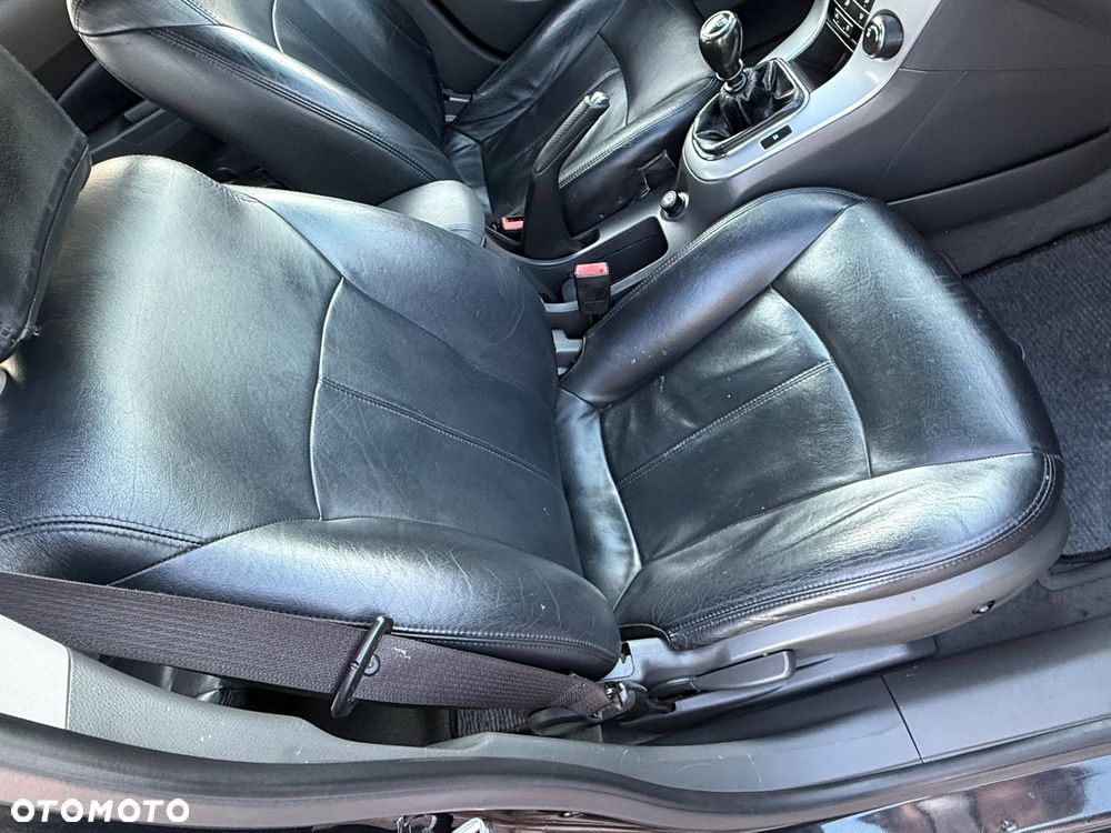 Chevrolet Cruze 1.8 LS MY11 - 27
