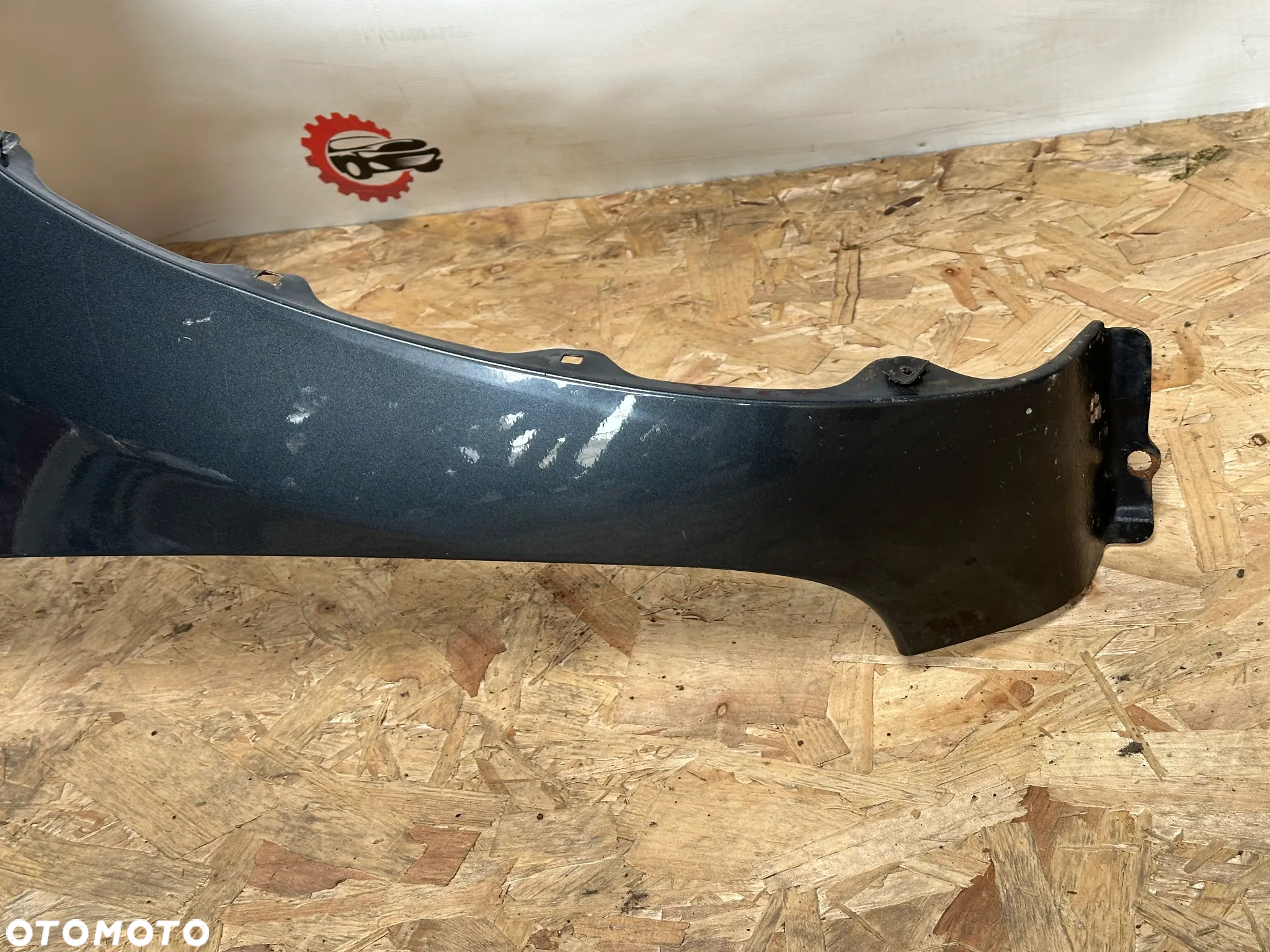 BŁOTNIK PRZEDNI PRAWY TOYOTA RAV4 06-09  1E0 - 4