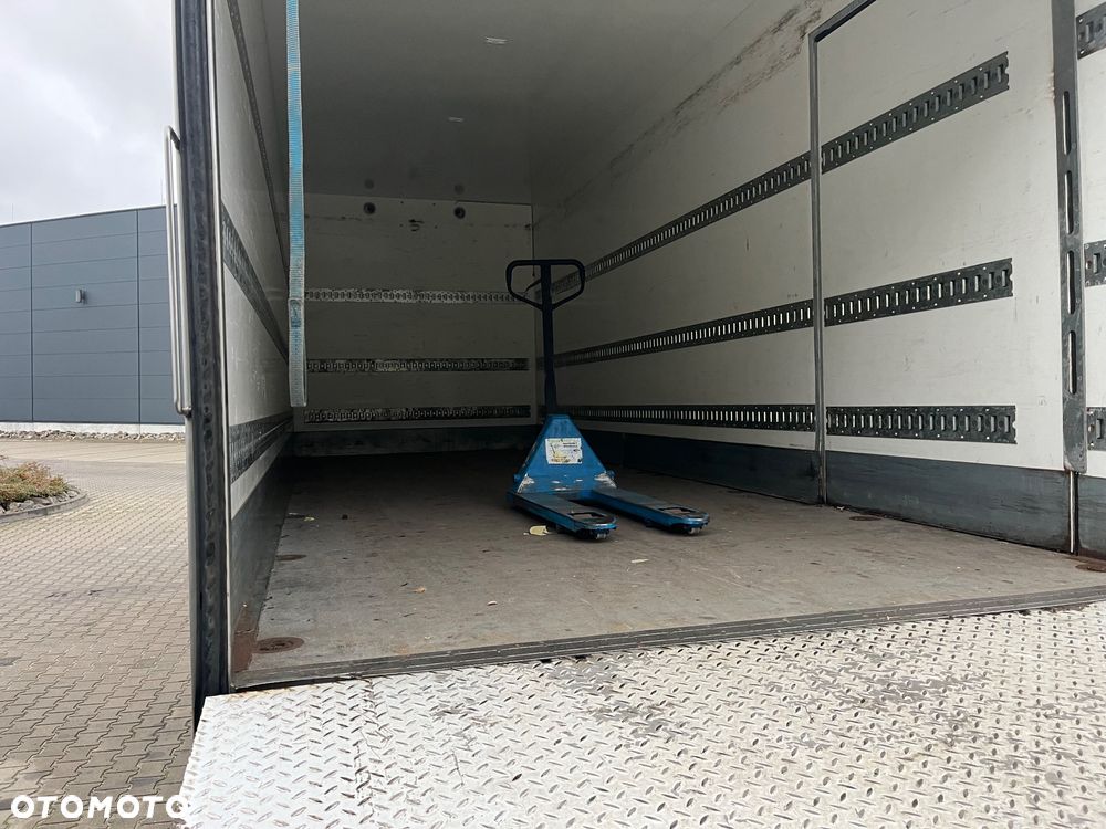 Mercedes-Benz Actros - 6