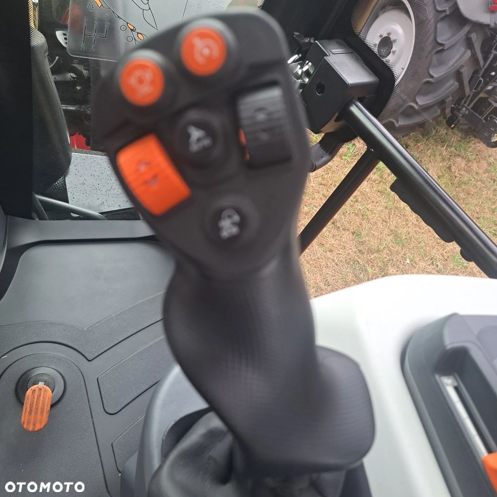 Zetor Seria 6 130 silnik Deutz AG Skrzynia ZF + biegów . 6 biegów pod obciążeniem - 25