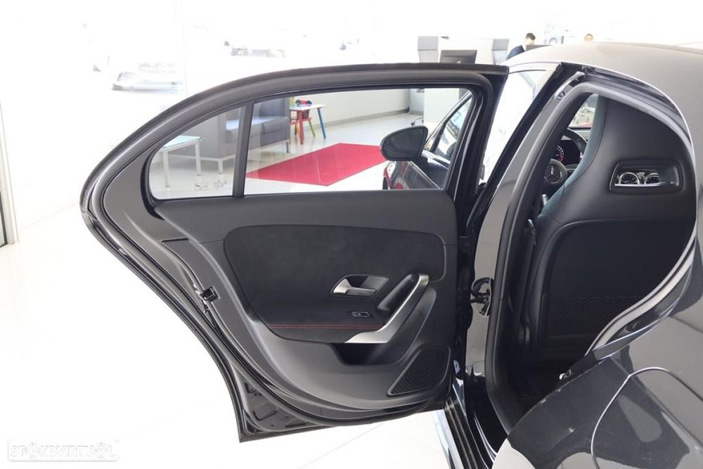 Mercedes-Benz A 250 e - 23