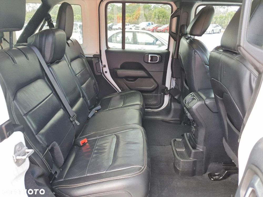 Jeep Wrangler Unlimited 3.6 Automatik Sahara - 10