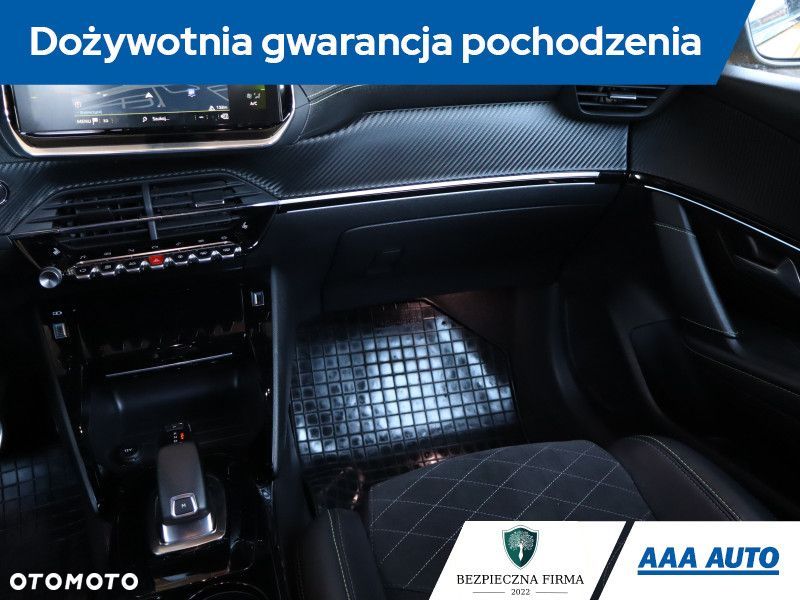 Peugeot 208 - 9