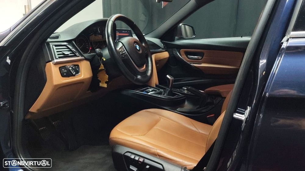BMW 318 d Line Luxury - 13