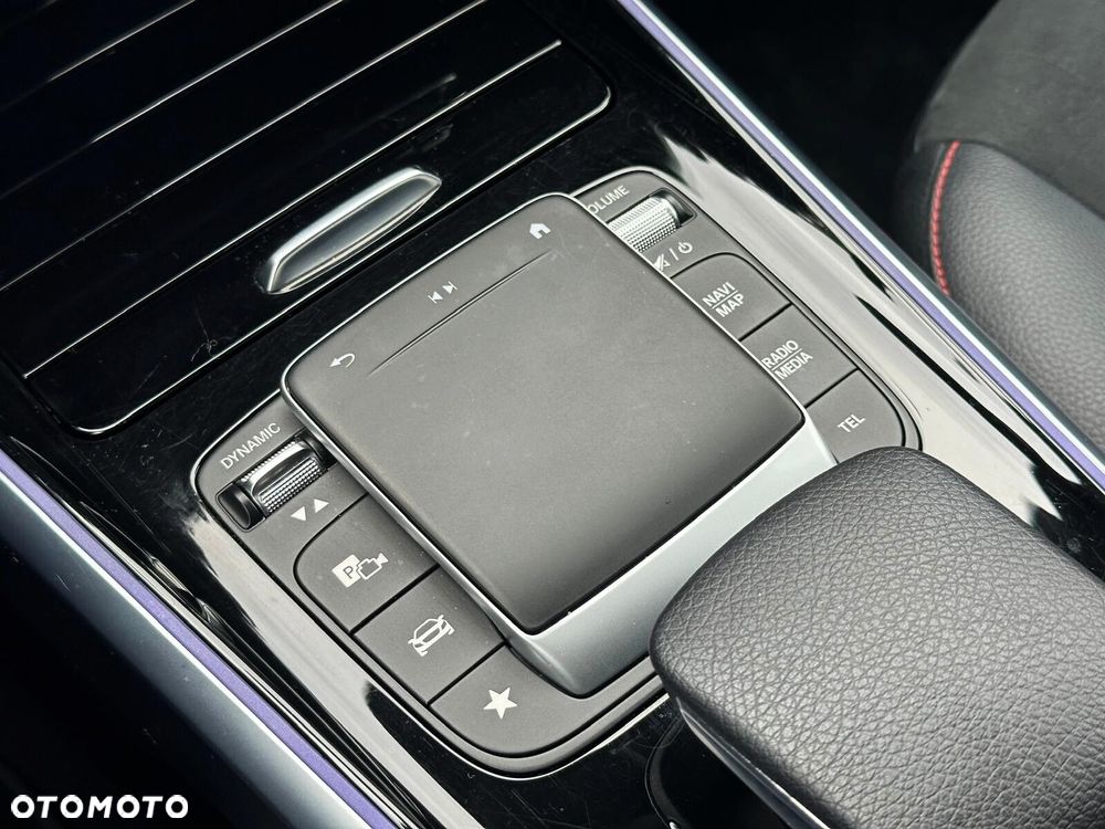 Mercedes-Benz GLB - 18