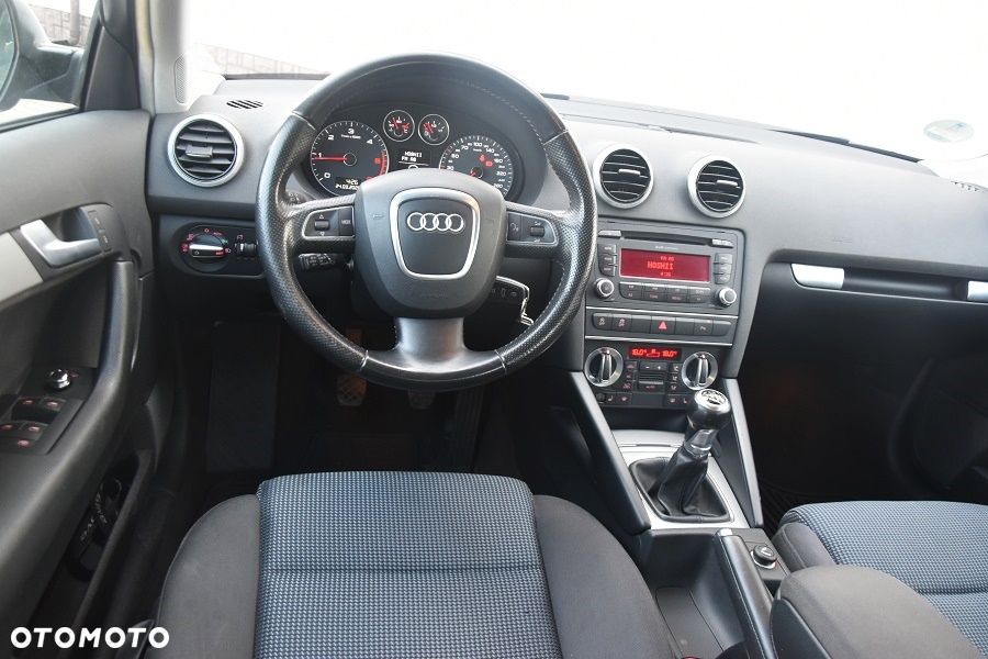 Audi A3 Sportback 2.0 TDI DPF Attraction - 17