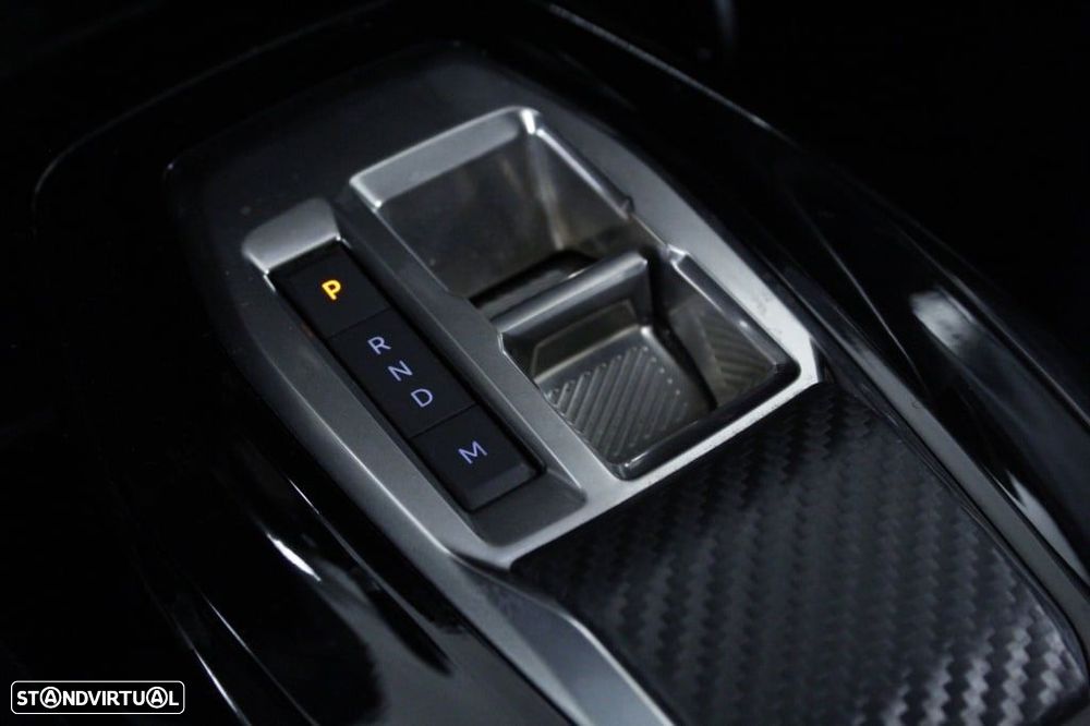 Peugeot 208 1.2 Hybrid Allure e-DCS6 - 32