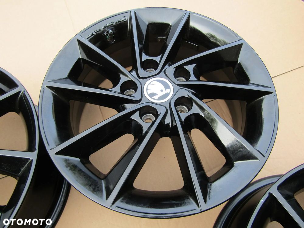 4x Felgi 16 Skoda Octavia II III IV Karoq VW T-ROC T Roc Jetta Golf V VI VII Touran Caddy Jetta Seat Ateca Leon Ateca 6 j 5x112 ET43 - 18