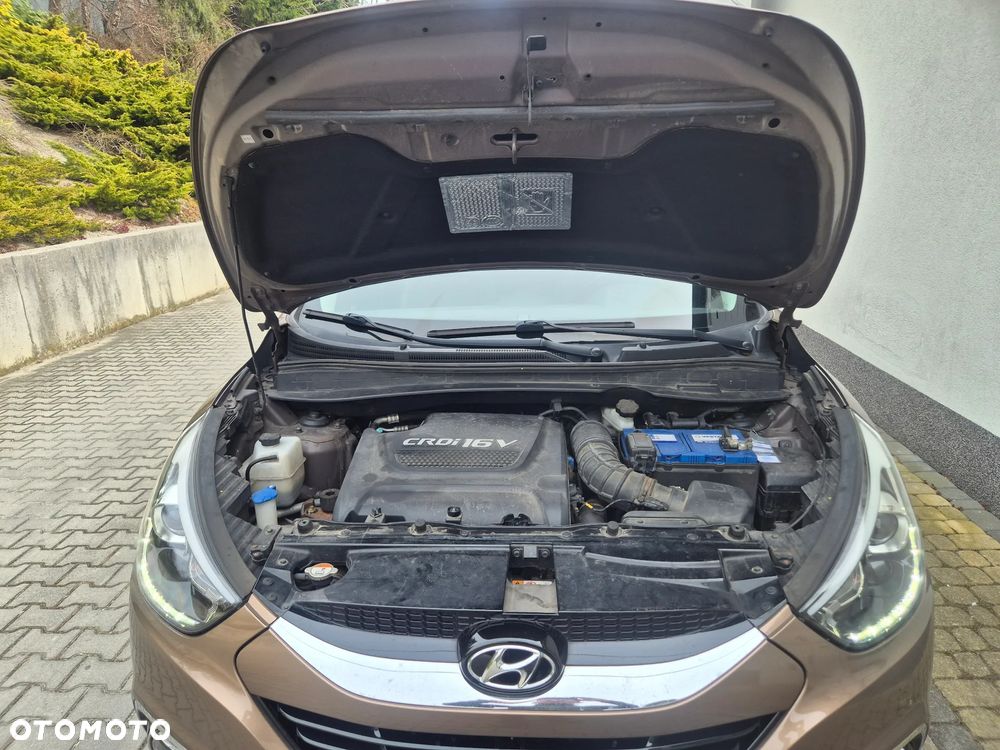 Hyundai ix35 2.0 CRDi 4WD Automatik Fifa World Cup Gold Edition - 25