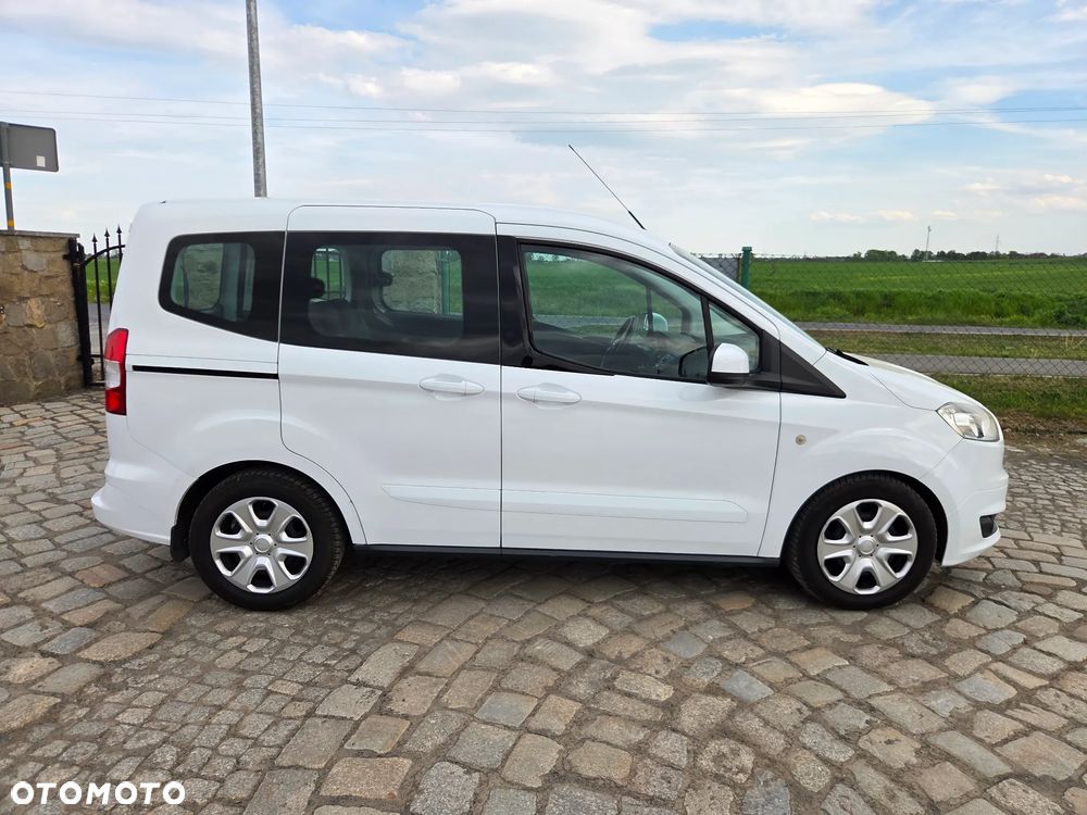 Ford Tourneo Courier - 5