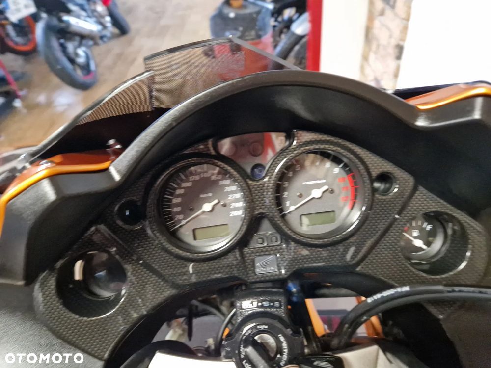 Honda CBF - 16