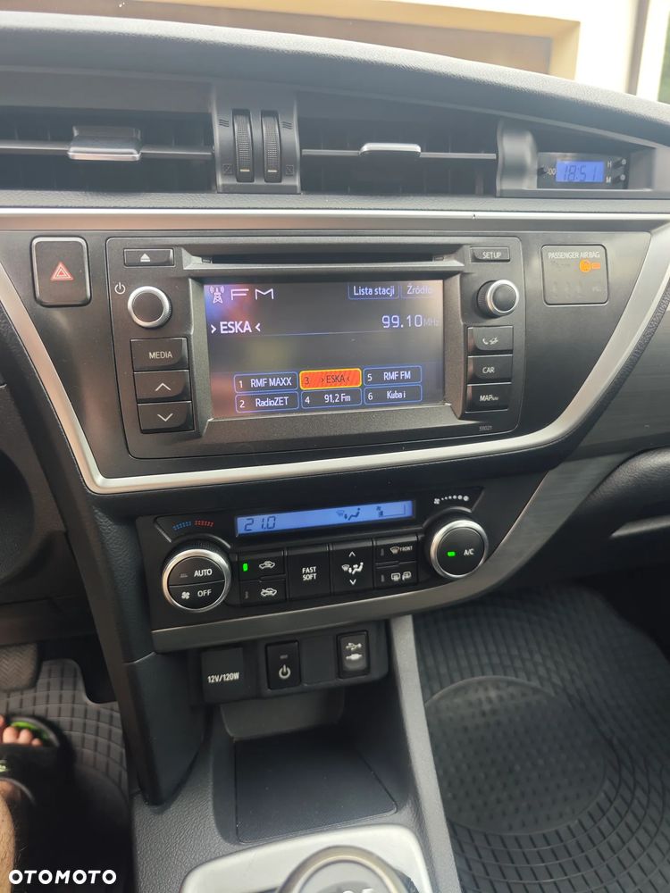Toyota Auris 1.6 Premium - 29