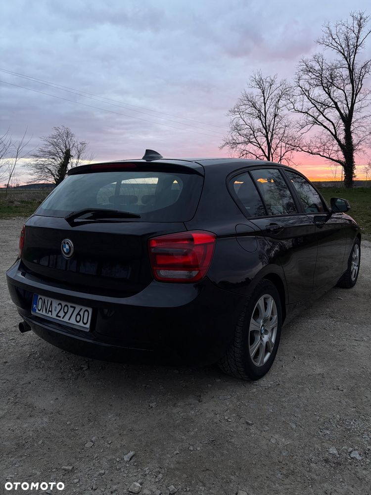 BMW Seria 1 120d - 4