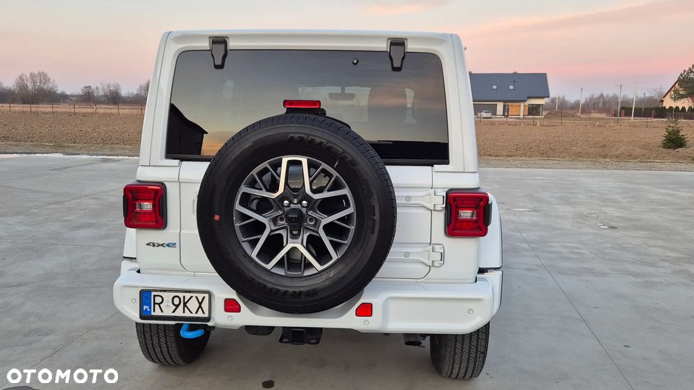 Jeep Wrangler - 11