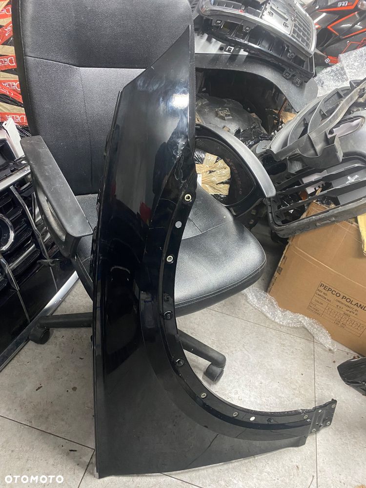 AUDI Q5 80A BLOTNIK PRAWY  LY9B ORG.