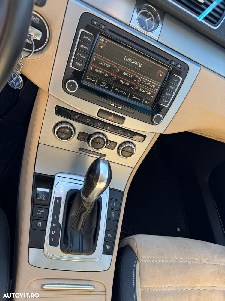 Volkswagen Passat CC - 17