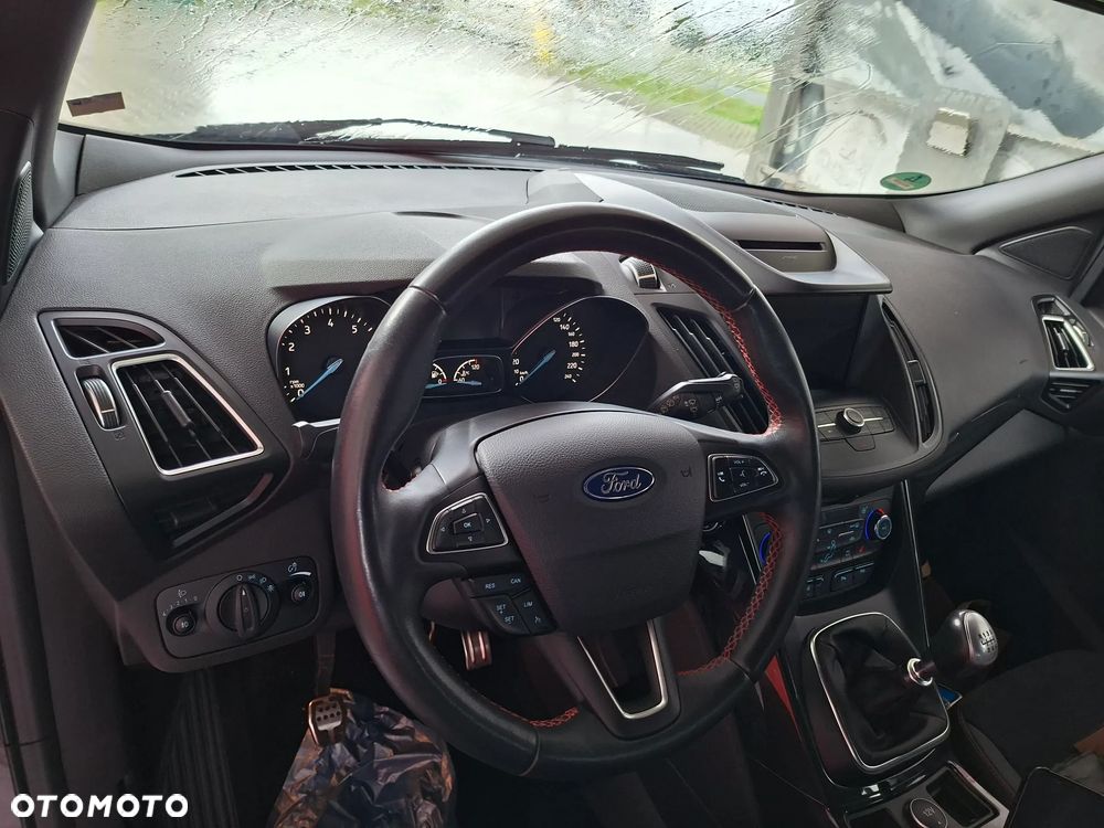 Ford Kuga - 21
