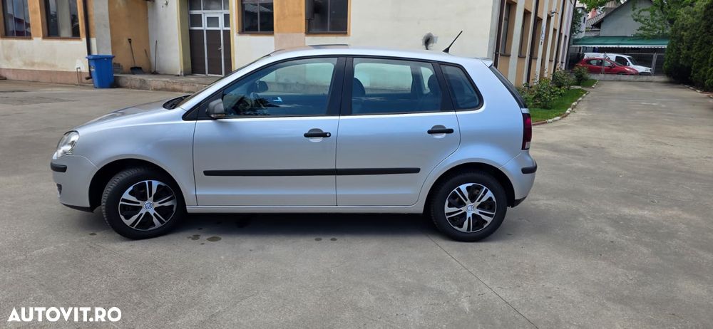 Volkswagen Polo 1.2 MATCH - 6