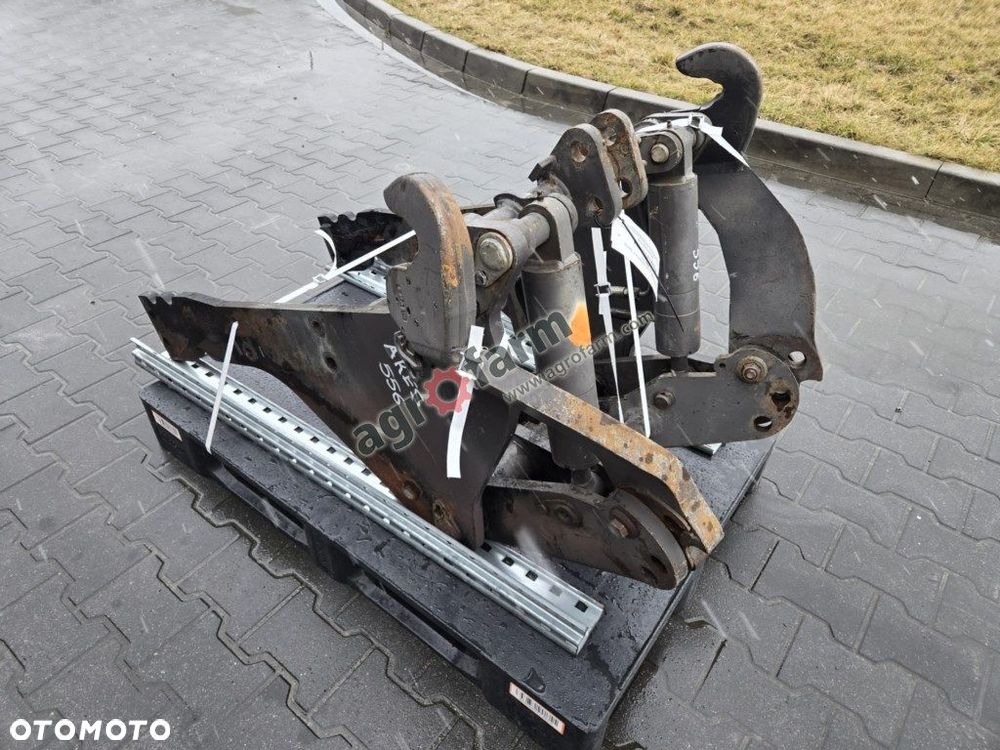 TUZ, przedni podnośnik, Renault Ares 556 RZ - 1