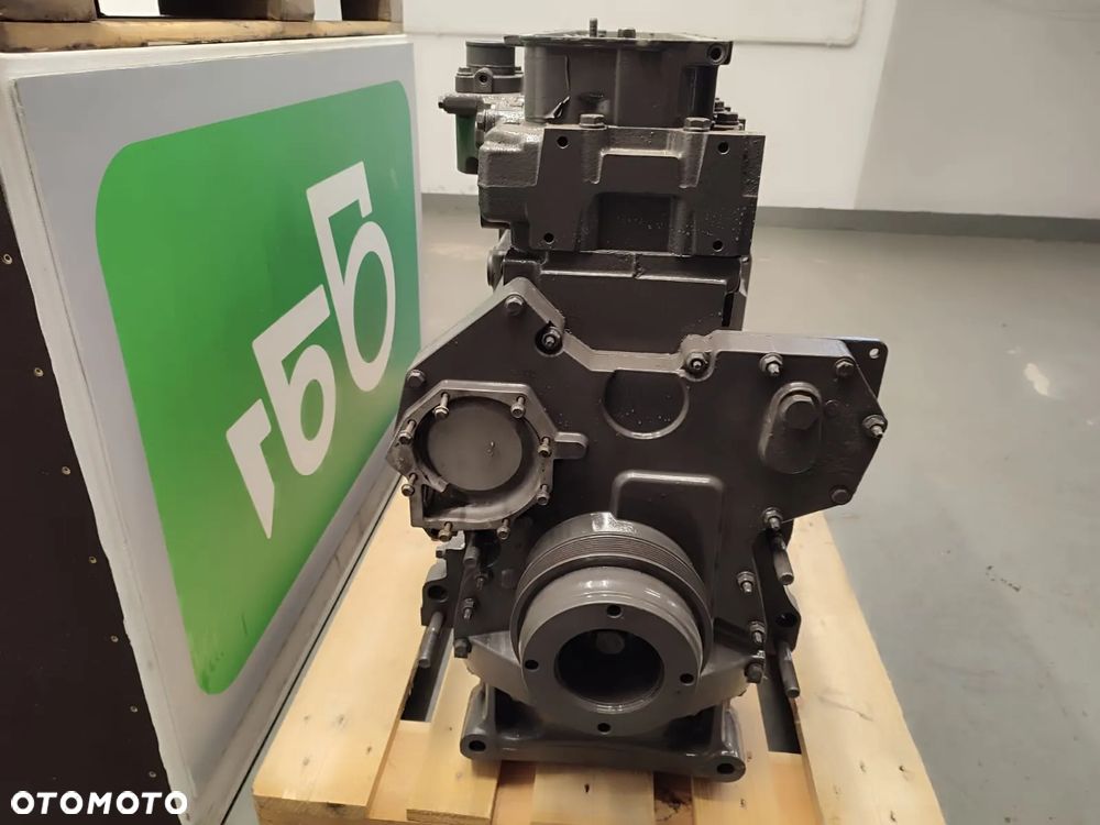 Słupek silnika JD6068 HRT - 9
