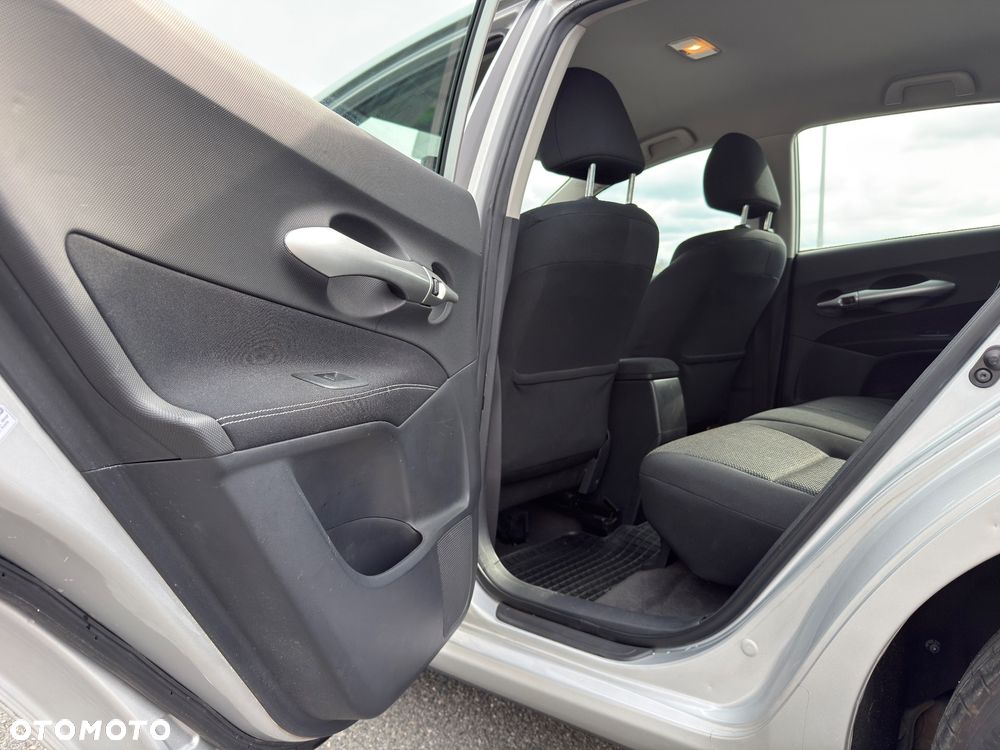 Toyota Auris - 12