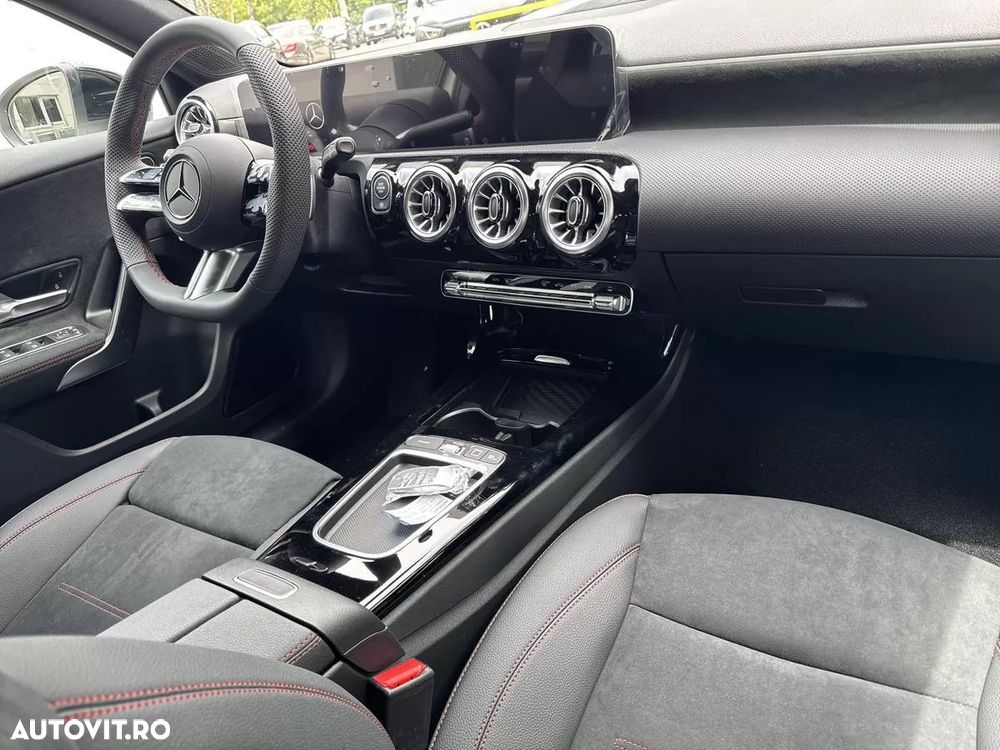 Mercedes-Benz A 200 MHEV 7G-DCT - 11