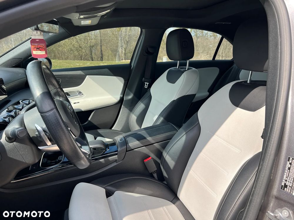 Mercedes-Benz Klasa A 220 4Matic 7G-DCT AMG Line - 14