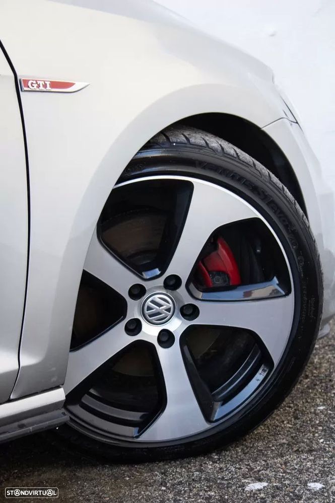 VW Golf 2.0 TSi GTi DSG - 8