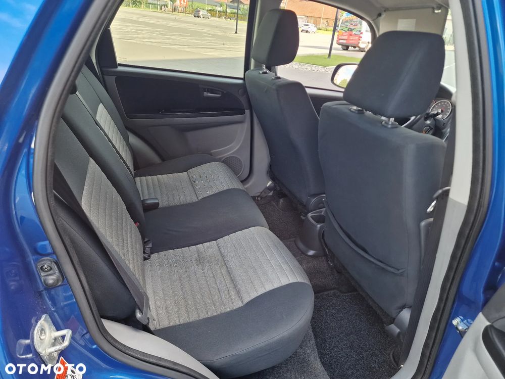 Suzuki SX4 - 28