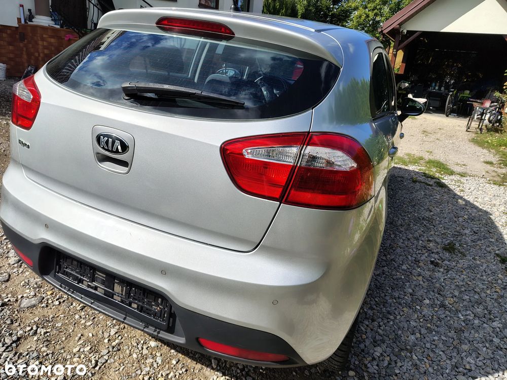 Kia Rio - 6