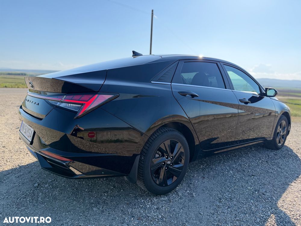 Hyundai Elantra 1.6 l 123 CP 6MT Highway - 7