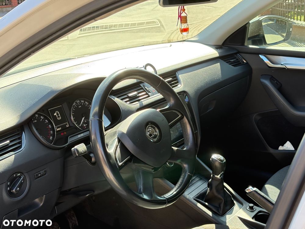Skoda Octavia 1.6 TDI Edition - 12