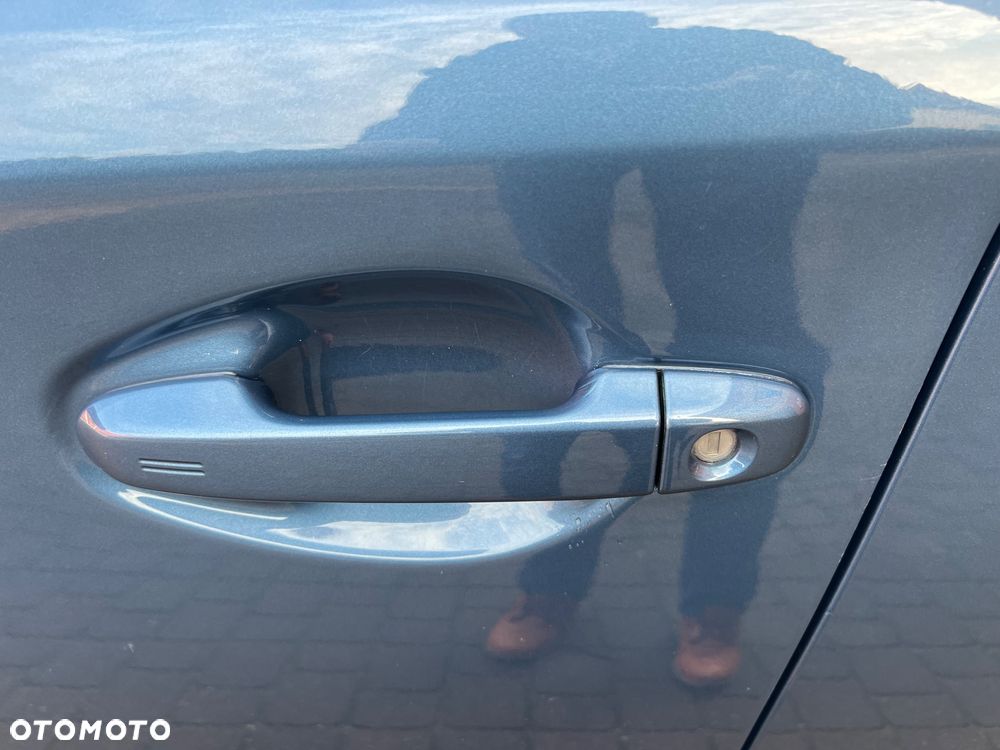 Toyota Auris 1.8 HSD Sol - 37