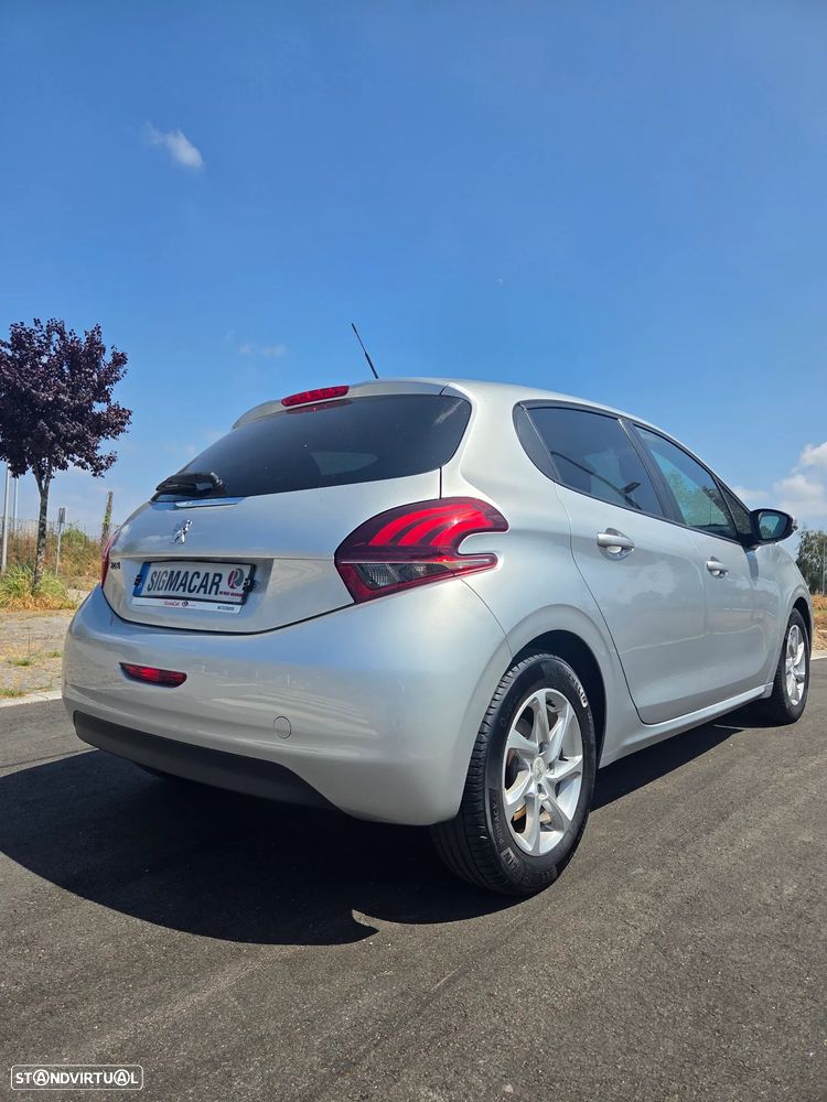 Peugeot 208 1.4 VTi Access - 5
