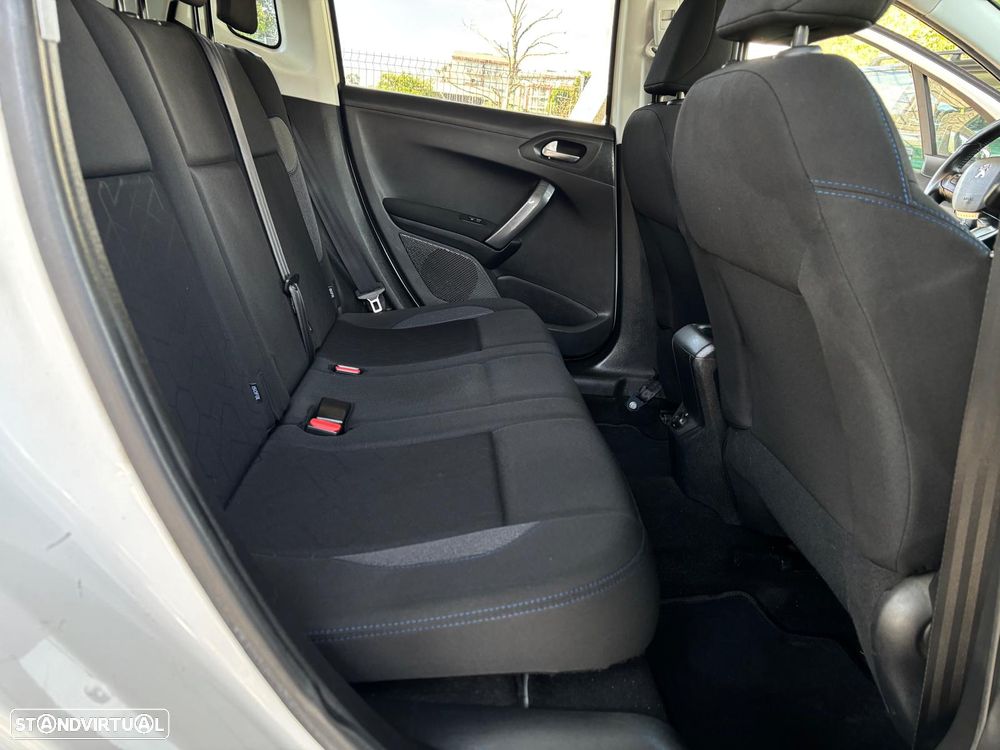 Peugeot 2008 1.2 PureTech Style - 9