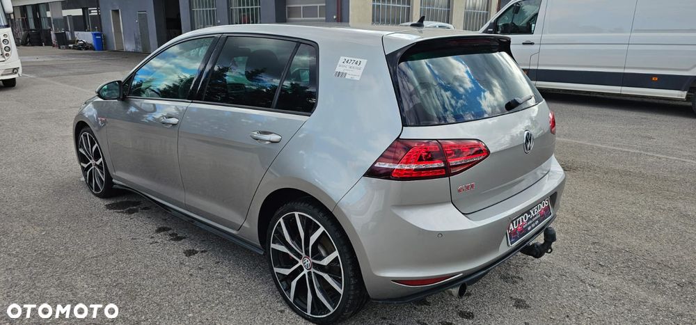 Volkswagen Golf GTI (BlueMotion Technology) DSG - 4