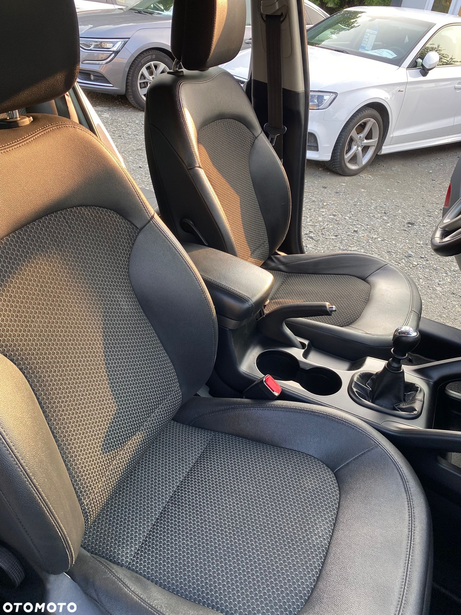 Hyundai ix35 1.7 CRDi Premium 2WD - 26