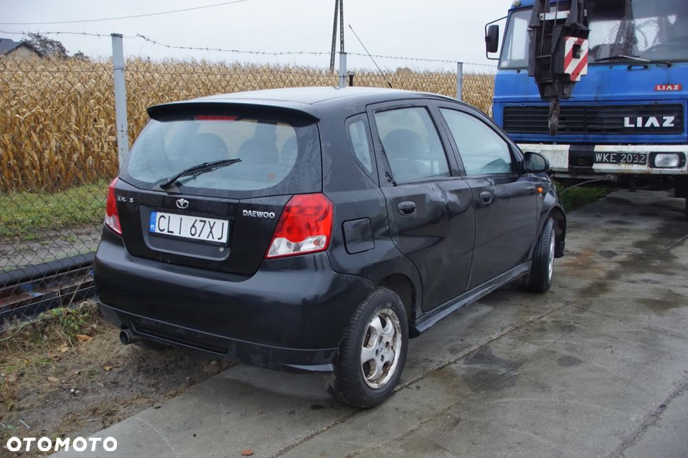 Auto na części - Daewoo Kalos 1.4 E-TEC II 94 KM F14D3 2005R Silnik Skrzynia Drzwi Maska Klapa Błotnik Zderzak Lampa Lusterko Klamka Deska Kokpit Sterownik Moduł Licznik Kierownica Panel - 4