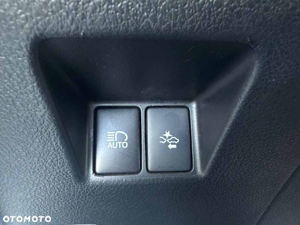 Toyota Yaris 1.33 Active MS - 12
