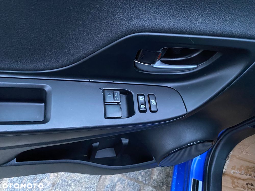 Toyota Yaris 1.5 VVT-i Team Deutschland - 22