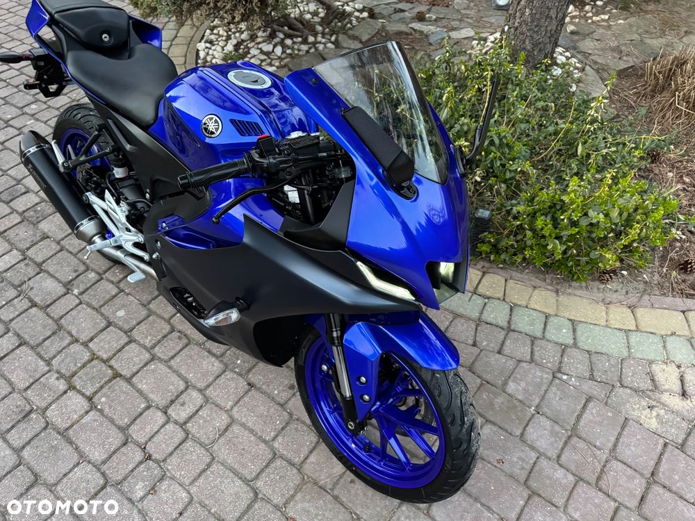 Yamaha YZF - 4