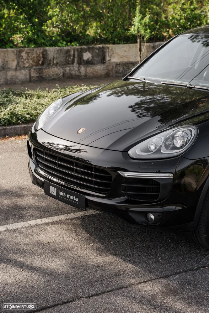 Porsche Cayenne Platinum Edition - 2
