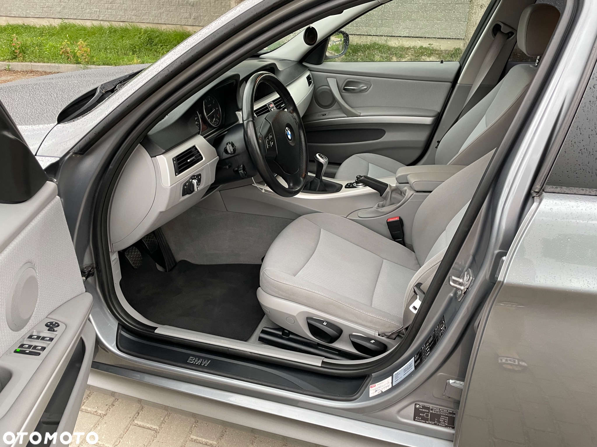BMW Seria 3 318i Touring Edition Exclusive - 13