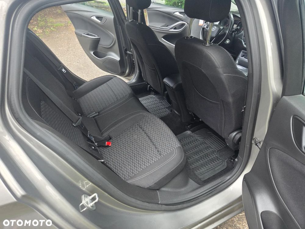 Opel Astra 1.4 Turbo Dynamic - 34