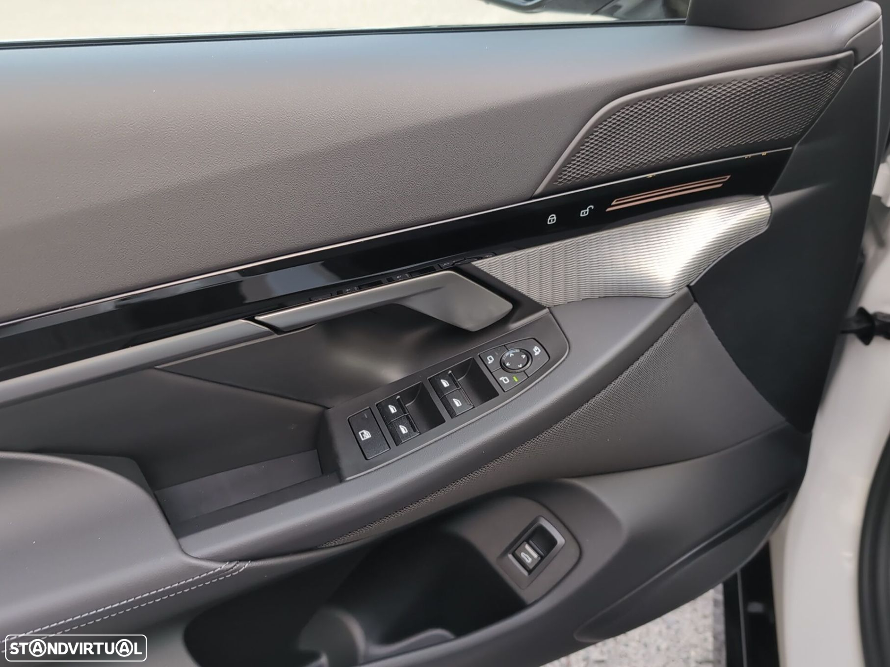 BMW 530 e Pack Desportivo M - 15
